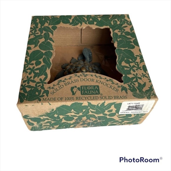 FLORA FAUNA Solid Brass Door Knocker Grapes Green Gold New Vintage - Picture 11 of 15